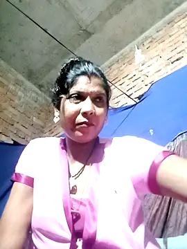 Snapshot of Savita992 chatting on November 2025 04:31:02 PM Savita992 online show from November 2025 04:31:02 PM