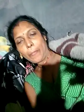 Snapshot of Savita992 chatting on November 2025 09:59:01 PM Savita992 online show from November 2025 09:59:01 PM