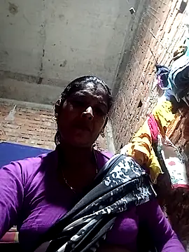 Snapshot of Savita992 chatting on November 2025 05:58:02 PM Savita992 online show from November 2025 05:58:02 PM