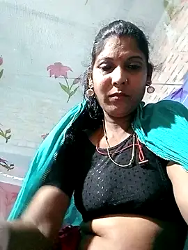 Snapshot of Savita992 chatting on November 2025 03:21:01 PM Savita992 online show from November 2025 03:21:01 PM