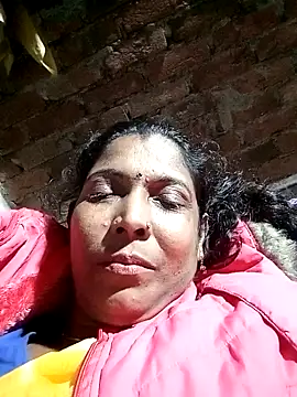 Snapshot of Savita992 chatting on November 2025 05:57:01 PM Savita992 online show from November 2025 05:57:01 PM