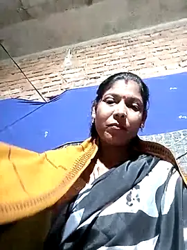 Snapshot of Savita992 chatting on November 2025 01:11:01 PM Savita992 online show from November 2025 01:11:01 PM