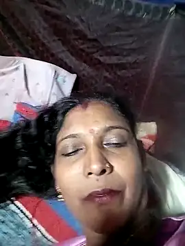 Snapshot of Savita992 chatting on November 2025 08:03:01 AM Savita992 online show from November 2025 08:03:01 AM