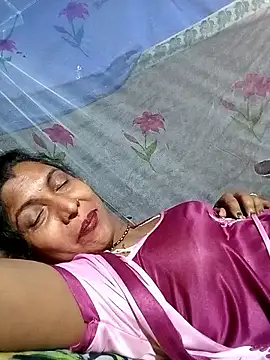 Savita992 online show from March 2026 07:41:02 PM