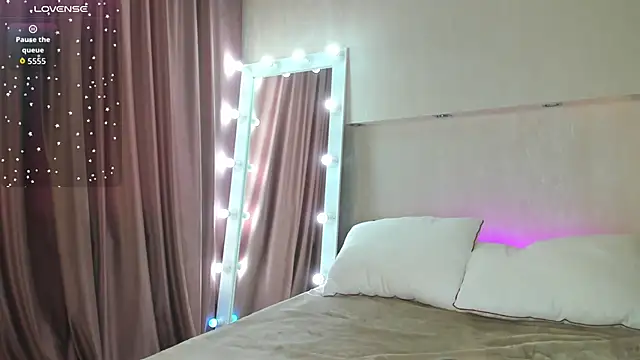 Adelina Bliss online show from April 2026 09:18:01 AM