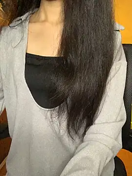 Snapshot of Nhinhi18 chatting on October 2025 03:42:01 PM Nhinhi18 online show from October 2025 03:42:01 PM