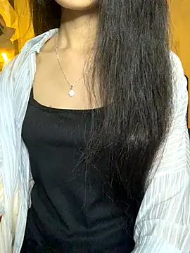 Snapshot of Nhinhi18 chatting on November 2025 03:58:02 PM Nhinhi18 online show from November 2025 03:58:02 PM