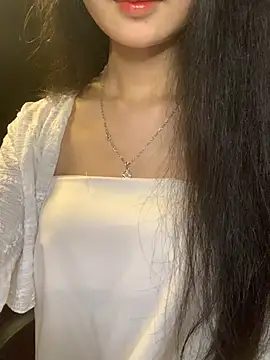 Nhinhi18 online show from May 2026 03:20:02 PM