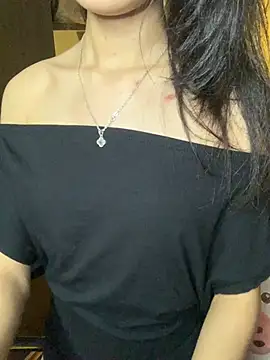 Nhinhi18 online show from July 2026 03:11:01 PM