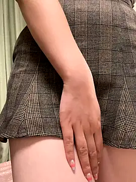 C-4bomb online show from September 2025 12:08:02 PM