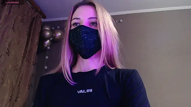 Iris lave online show from November 2025 07:03:02 PM