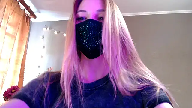 Snapshot of Iris_lave chatting on May 2026 02:11:01 PM Iris lave online show from May 2026 02:11:01 PM