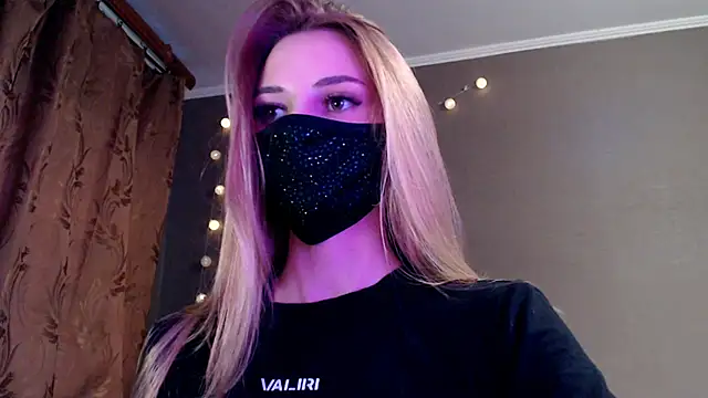 Snapshot of Iris_lave chatting on May 2026 05:31:02 PM Iris lave online show from May 2026 05:31:02 PM