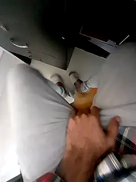 hackyourpussyxh online show from November 2025 02:35:01 AM