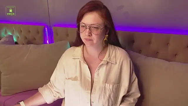 Snapshot of QuincyPines chatting on September 2025 03:45:02 PM QuincyPines online show from September 2025 03:45:02 PM