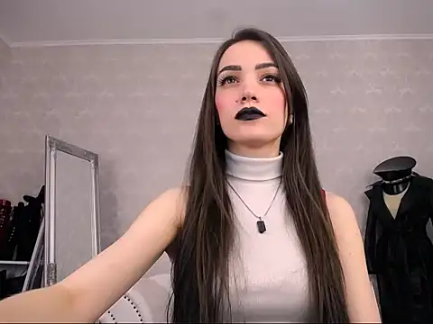 Snapshot of AlienaMoore chatting on September 2025 04:29:01 PM AlienaMoore online show from September 2025 04:29:01 PM