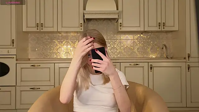 KatieFoulk online show from September 2025 03:12:02 PM