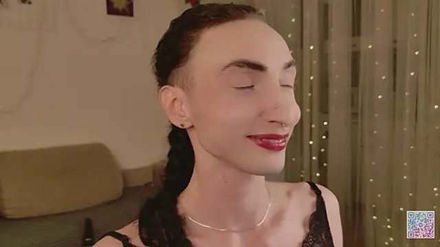 Queen of tease online show from April 2026 04:17:02 AM