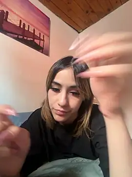 Babylovetiernax online show from November 2025 06:19:02 PM