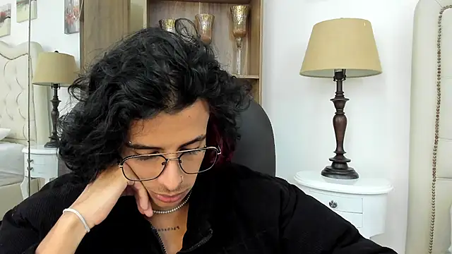 Ibratxandy online show from February 2026 12:15:01 PM