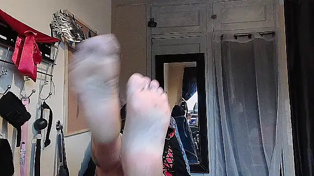 Mistress-Ivy51 online show from October 2025 06:45:01 AM