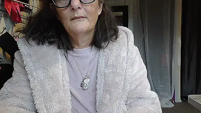 Mistress-Ivy51 online show from October 2025 07:19:01 AM