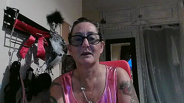 Mistress-Ivy51 online show from October 2025 06:25:01 AM