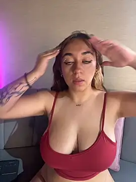 LuPink  online show from October 2025 08:22:01 PM