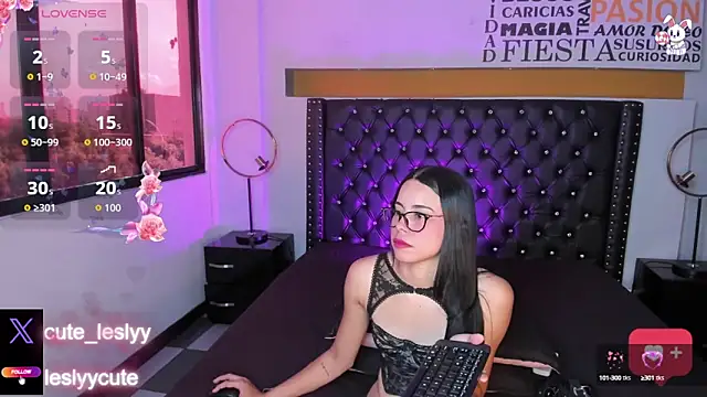 lesly cutee online show from September 2025 12:41:02 PM