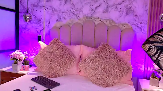 Snapshot of JessicaMason chatting on December 2025 10:47:01 PM JessicaMason online show from December 2025 10:47:01 PM