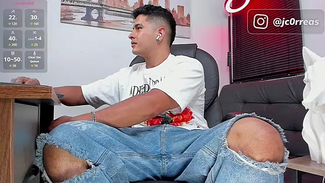 Snapshot of _Juanes chatting on September 2025 11:26:01 PM Juanes online show from September 2025 11:26:01 PM