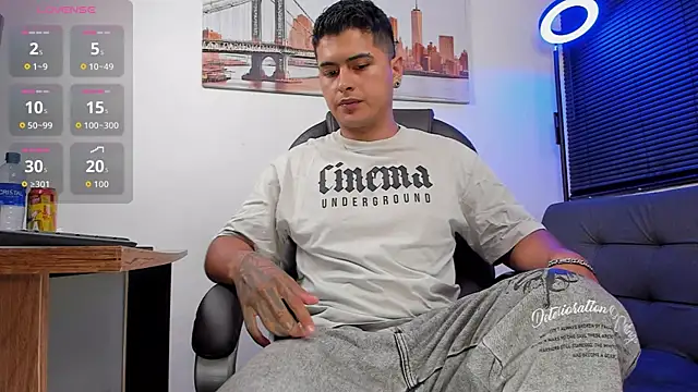 Snapshot of _Juanes chatting on September 2025 10:44:02 PM Juanes online show from September 2025 10:44:02 PM