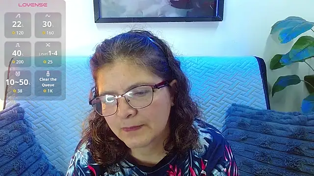 Linda banks  online show from October 2025 02:09:01 AM