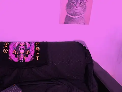 nahomy ryans online show from November 2025 10:42:01 PM