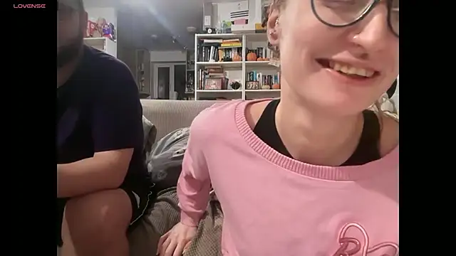 harleyblair online show from April 2026 10:07:02 PM