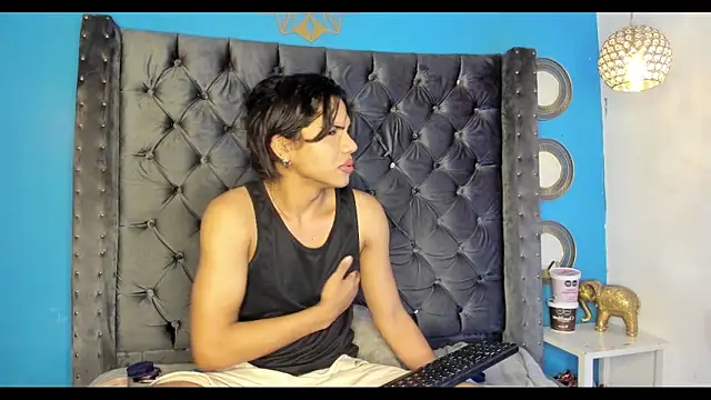 Snapshot of bxby_dolls chatting on September 2025 05:33:02 AM bxby dolls online show from September 2025 05:33:02 AM