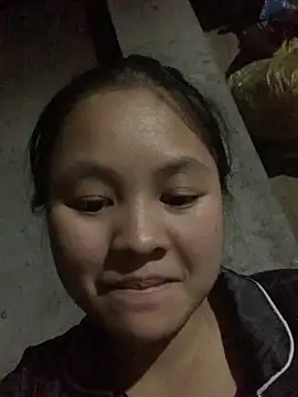 NhuFox online show from November 2025 01:22:02 PM