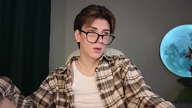 Oliver Starboy online show from September 2025 06:28:02 AM