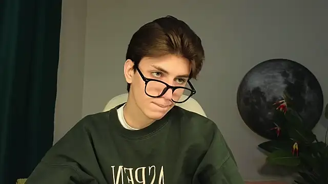 Oliver Starboy online show from September 2025 07:57:01 AM