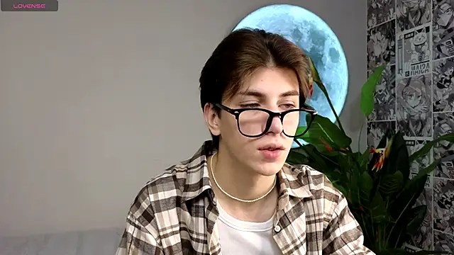 Oliver Starboy online show from October 2025 05:26:02 AM
