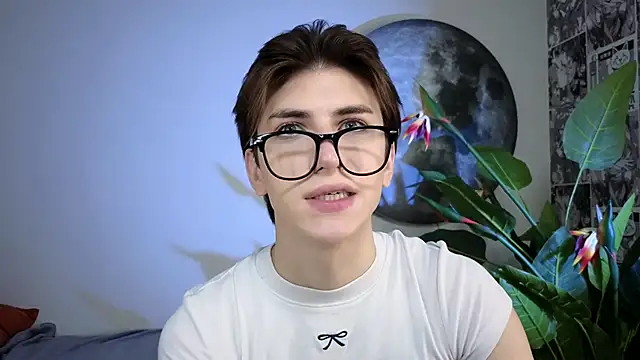 Oliver Starboy online show from October 2025 05:06:01 AM