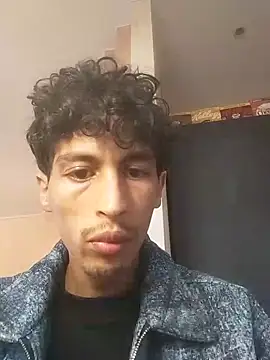 lusiboy96 online show from October 2025 07:42:02 AM