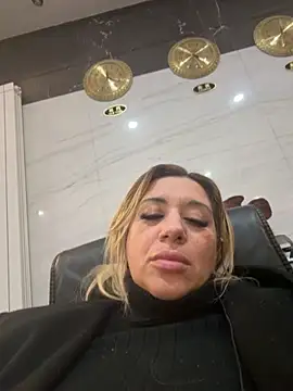 Snapshot of TheeaBlanco chatting on November 2025 04:20:02 PM TheeaBlanco online show from November 2025 04:20:02 PM