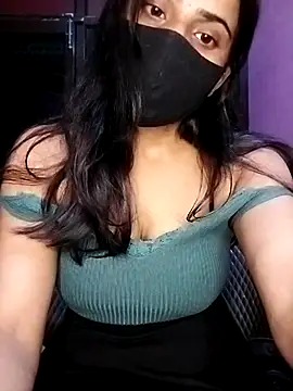 Snapshot of Amisha2 chatting on October 2025 05:22:02 PM Amisha2 online show from October 2025 05:22:02 PM