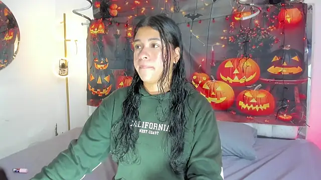 Snapshot of Ivy_nt chatting on October 2025 12:49:01 PM Ivy nt online show from October 2025 12:49:01 PM