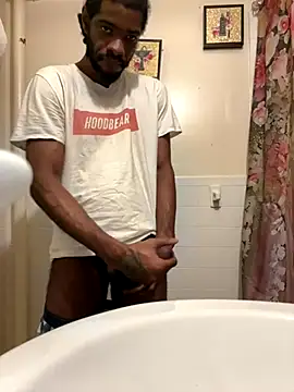 Snapshot of BigBDMari chatting on November 2025 12:42:02 AM BigBDMari online show from November 2025 12:42:02 AM