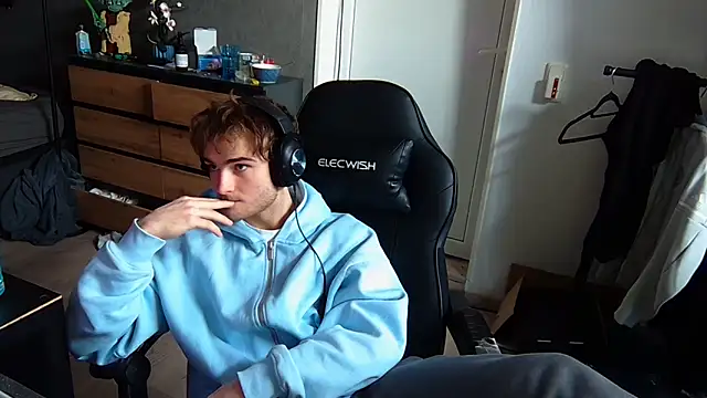 Snapshot of Rudi2007Eye chatting on February 2026 11:14:01 AM Rudi2007Eye online show from February 2026 11:14:01 AM