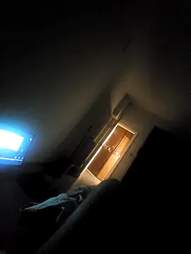 NegativeCleat4 online show from April 2026 08:54:01 PM