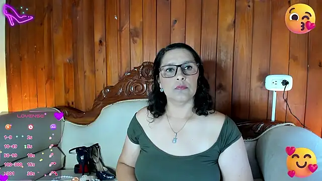 KikaDuque online show from February 2026 07:25:02 PM