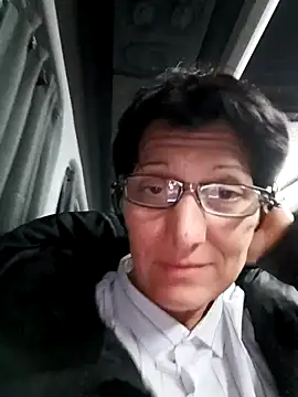 Snapshot of Vera_Elle chatting on October 2025 04:22:02 AM Vera Elle online show from October 2025 04:22:02 AM